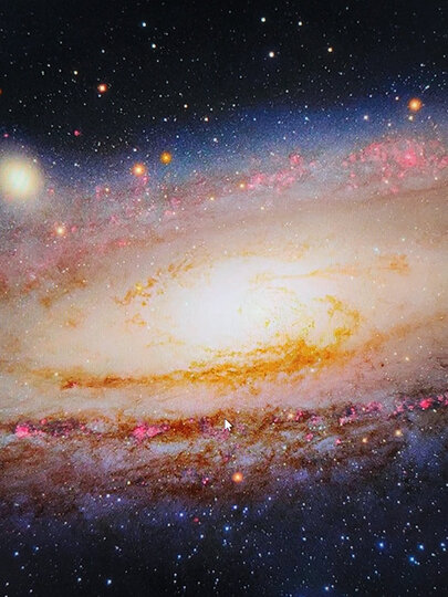 sancg7:"外形外观:外形很标准,直面27寸,纯黑色外