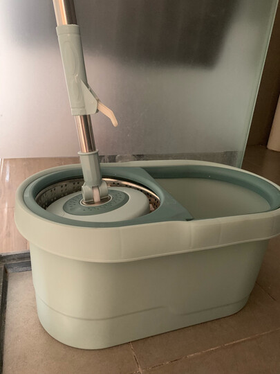 涮墩布的时候有点费力,不过一分钱一分货,这个价位已经不错了