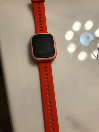 小米米兔儿童电话手表4c:"非常漂亮,小朋友很喜欢,这下就不怕小朋友