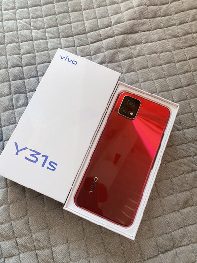 vivoy31s:"这款手机性价比很高,我觉得是同价位机型的首选了!