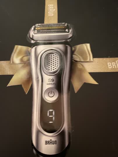 博朗braun德国博朗9350s电动剃须刀(银色):"高科技的产品!