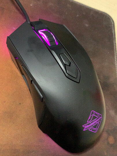 黑爵aj52游戏鼠标 炫彩呼吸 竞技版黑色:"很不错的,物超所值,用着很