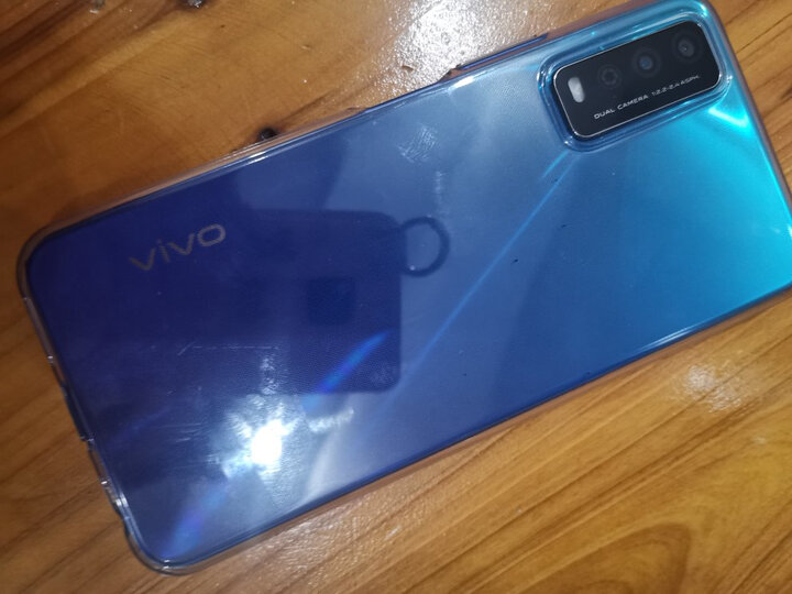 vivoy30:"买给老爸的新年礼物,他很满意.