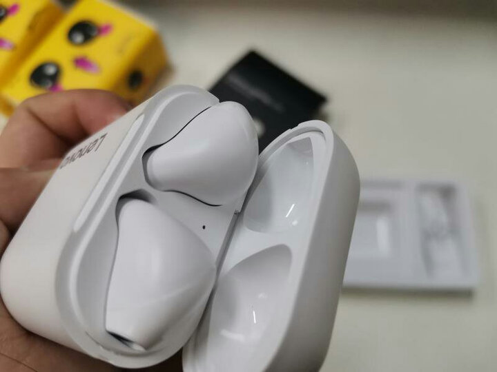 联想lp2:"做工质感:简约大方,适用,这个价位真的很赞,良心好物音质