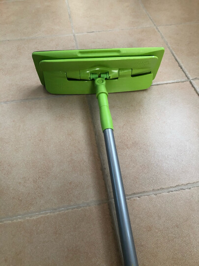 3m:"拖把不错,很轻很好用,已经买过第二把了,拖地的时候每个角落都