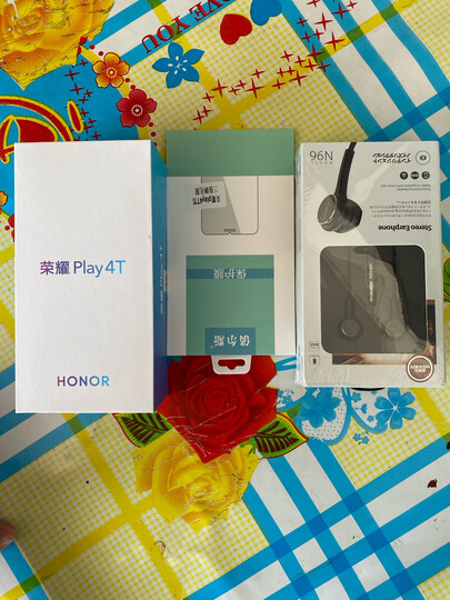 荣耀(honor)play4t:"外形外观:很漂亮屏幕音效:声音很大拍照效果:不错