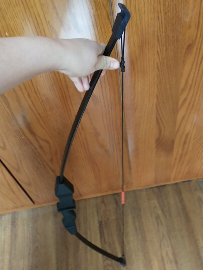 很好的一张弓.弹力很.