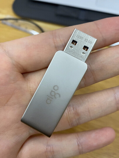 爱国者u330:"特别实惠购入的u盘,刚好需要u盘有活动就入了.