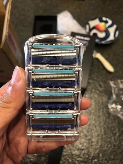 吉列(gillette)吉列引力盒(规格见sku名称):"怎么说呢?