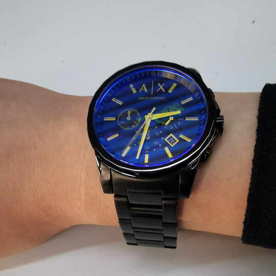 阿玛尼ax2513:"这款手表很适合我这种刚毕业的职场新人,黑色的配色很