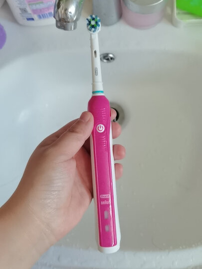 欧乐bp2000粉色:"外形外观:颜值还可以,握把也挺舒服.