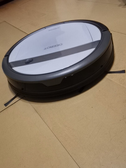 科沃斯dg710-吸口版:"科沃斯的入门级产品,个头不算小了,分量十足