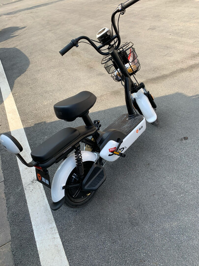 雅迪(yadea)tdt1259z:"送货时间非常快,安装也特别简单,骑行很稳,很