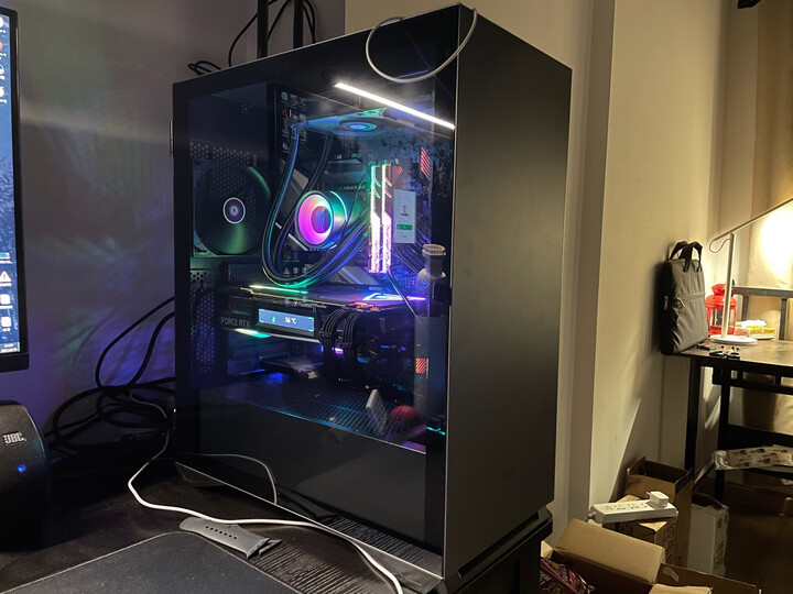 爱国者爱国者(aigo)yogo m2 pro钛灰色 游戏药丸全侧透电脑机箱:"对于