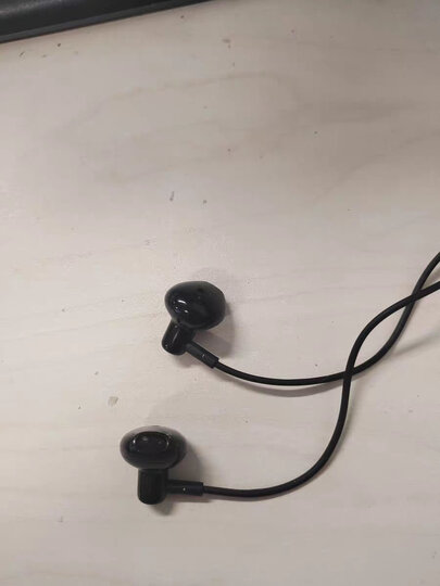 锤子smartisan s10畅听耳机:"个人觉得特别的好用,发货挺快的,而且到