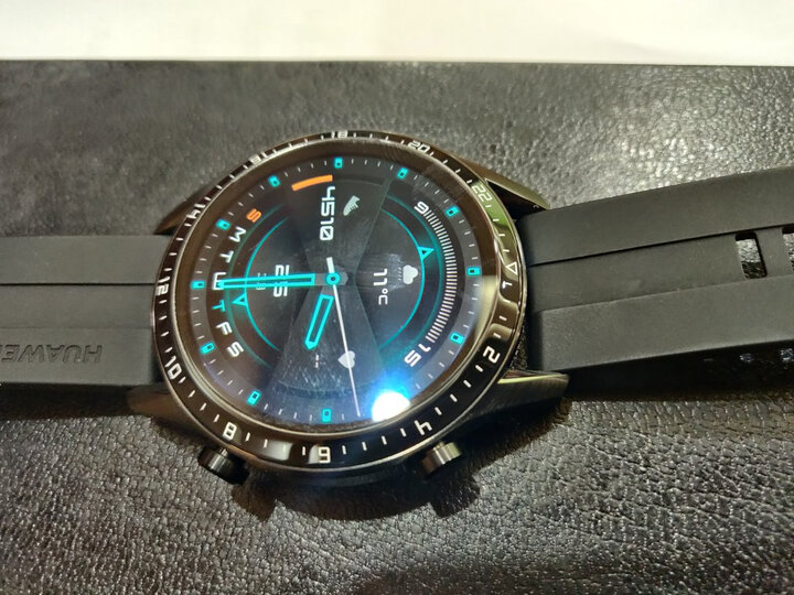 华为(huawei)手表gt2 46mm运动智能手表:"手表不错,功能较多,主要是