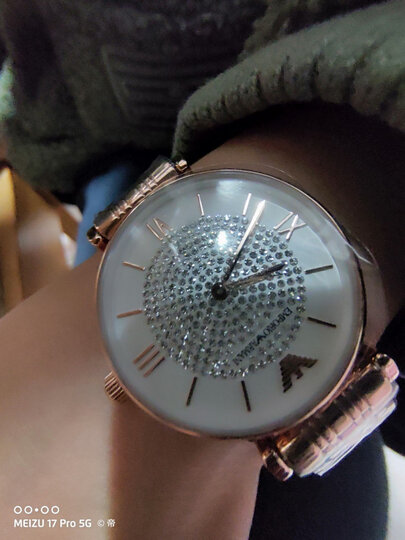 安普里奥·阿玛尼ar11244:"不错,老婆很喜欢,表链太长去了三节,用手机