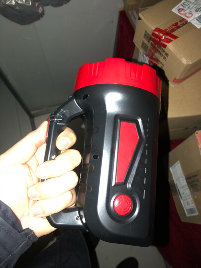 康铭led强光探照灯:"太到位了啊,特别的精致!