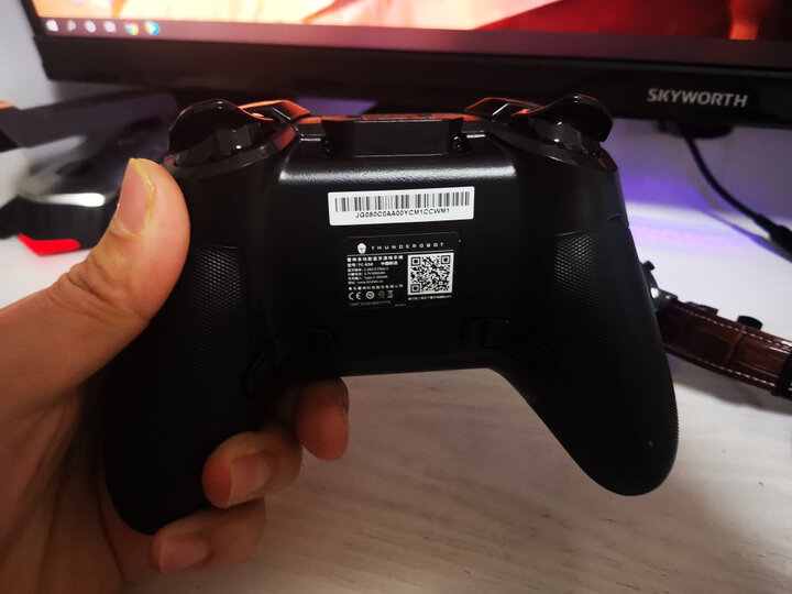 雷神(thunderobot)雷神g50:"大厂就是不一样,在pc上面直接连接就可以