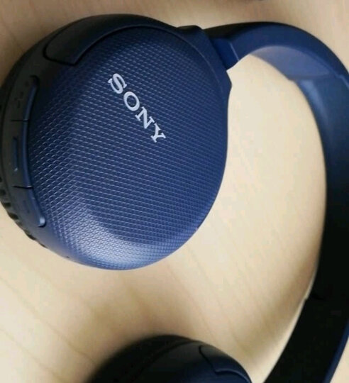 索尼(sony)wh-ch510:"买的蓝色款,首先颜值简直太高了,是非常喜欢的