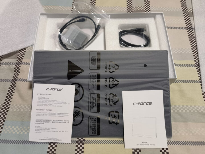cforce:"之前一直没关注过便携显示器这类产品,直到有天看了篇评测