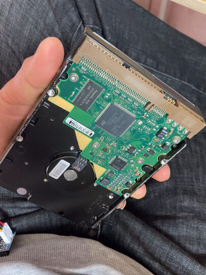 东芝md04aca400:"很好,速度很快,小文件也有100兆左右的速度,很安静.