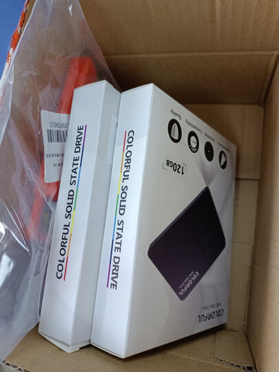 七彩虹(colorful):"七彩虹固态硬盘,工艺真的很好,而且价格不高,相信