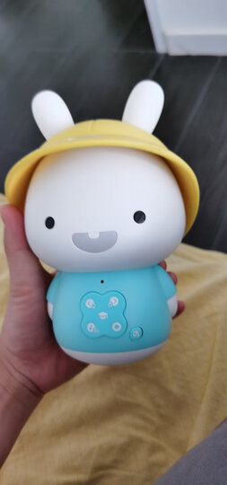 火火兔g9s :"小黄帽超级可爱,比f6s好看.