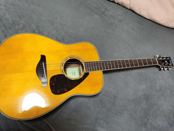 雅马哈雅马哈fg830:"音色很棒,无阴阳脸,木纹清晰,雅马哈官网验证过