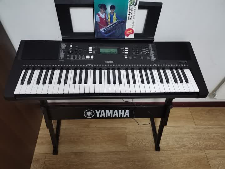 雅马哈(yamaha):"电子琴收到了,物流配送速度很快,电子琴很漂亮,音质