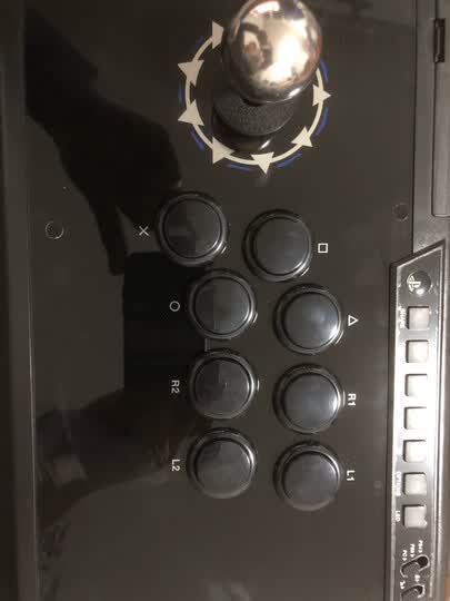 拳霸q3 黑曜石/obsidian:"到货快,重量重很稳,质感十足,摇杆很精准,但