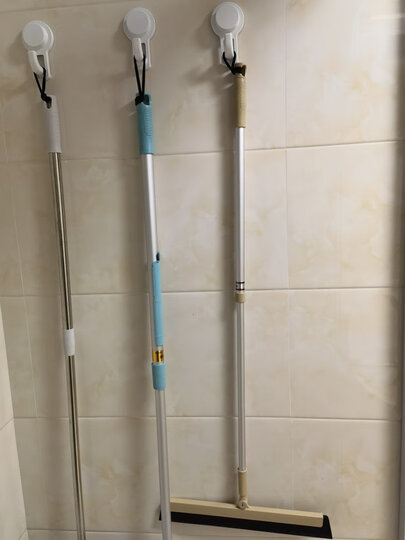 美丽雅扫把:"这个刷子扫地蛮好的,沾点水刮得比较干净,新产品新体验