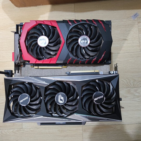 七彩虹igame geforce rtx 3080 vulcan oc 10g:"很重,外观好看,性能不