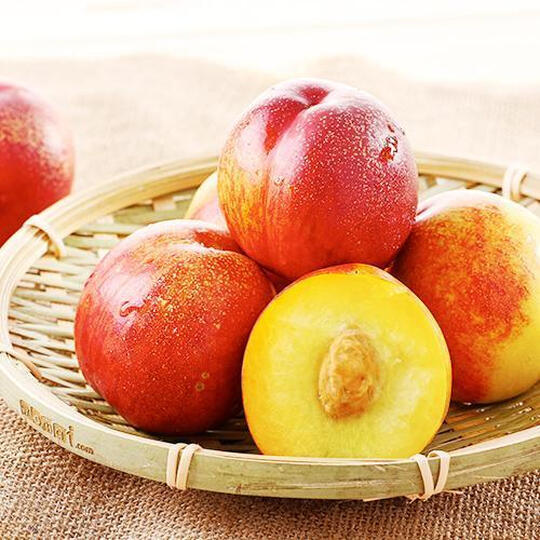 水果品相很好,也很甜,京东价和实惠配送又快.