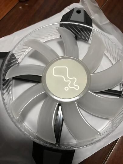 迎广asn 风扇三包:"细节做的不错的扇子,inwin是个挺有想法的厂家