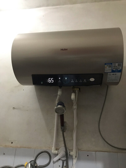 海尔ec6001-pd3(u1):"外观非常大气,美观,家里己经有一台海尔电热水器