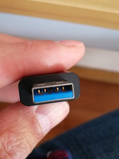 金士顿(kingston)100g3:"外观材质:外观材质:铁壳看起来像不锈钢,适合