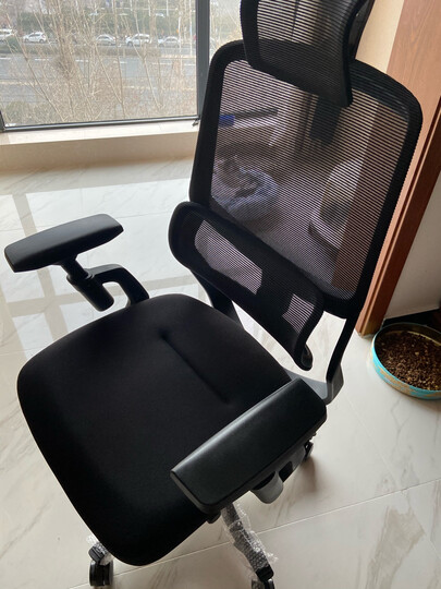 京东京造电脑椅办公椅:"质量很好,物有所值.质感很好,非常沉.