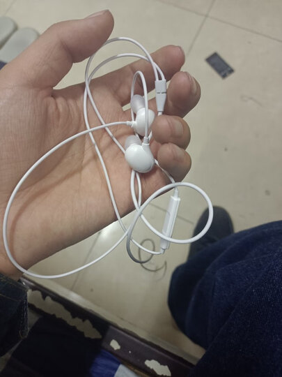 驰界xe710/nex耳机:"原来的耳机掉了,买了一个总时不时漏电,没想到换