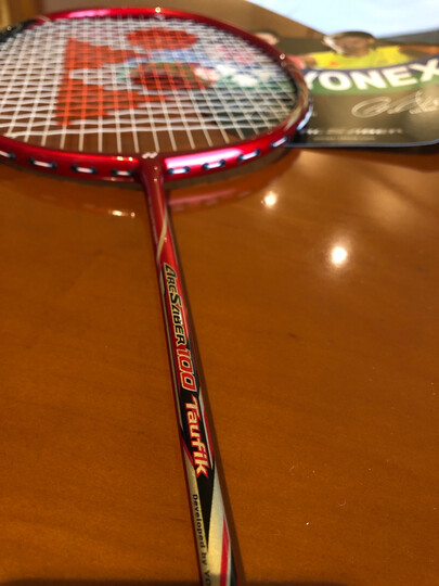 漂亮球拍类型:arcsaber 100 taufik