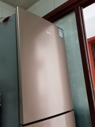 美的bcd-236wm(e):"非常好的冰箱,美的信得过,容量很大,价格不贵.