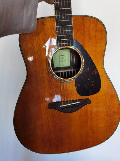 雅马哈雅马哈fg830:"买的fg830vn,音色不错,第二次购买.