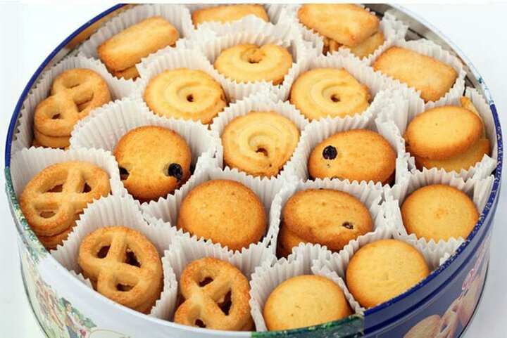 丹麦蓝罐曲奇:"蓝罐曲奇相当好吃,一口气买了两盒,刚好有优惠活动,相