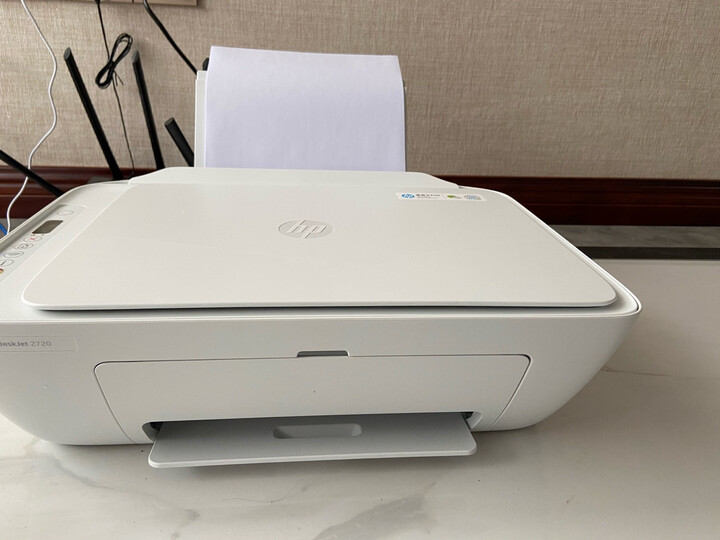 惠普dj 2720:"打印机设置很方便,很漂亮,打印质量也很不错,适合家庭