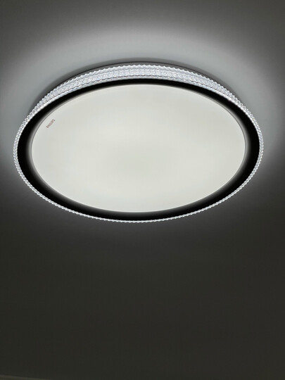 飞利浦晶妍灰色36w:"灯不错,送货及时,安装师傅很专业." - 京东