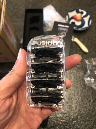 吉列(gillette)吉列引力盒(规格见sku名称):"怎么说呢?