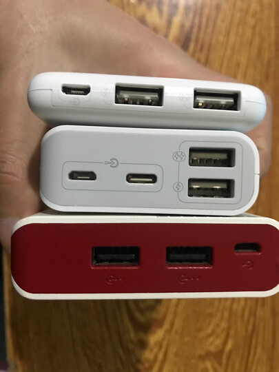 罗马仕psp05:"20000mah用了快六年了,实在太大了,寿终正寝不能用了.