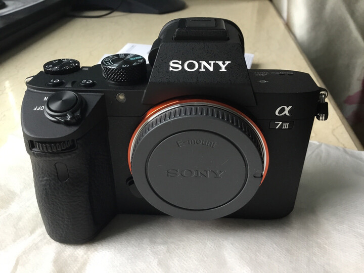 索尼ilce-7m3:"京东的物流一如既往的快,买的相机是正品,一次通过官方