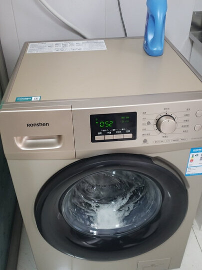 容声rg90d1422bg:"容声滚筒洗衣机外观大气上档次!运行很静音!