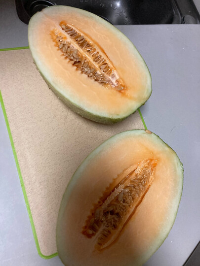 京觅北纬23°哈密瓜 4个装:"来自海南的西周蜜瓜,热带地区日照时间长